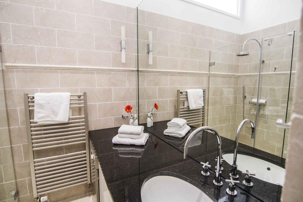Apartahotel Helvetia 4*